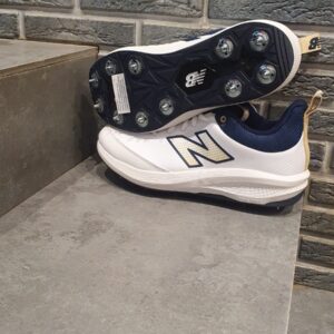 NEW BALANCE CK4030W5 Cricket Shoes - Image 1